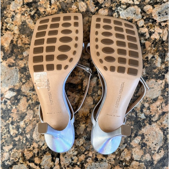 BOTTEGA VENETA
Metallic Stretch Sandals - Picture 12 of 14
